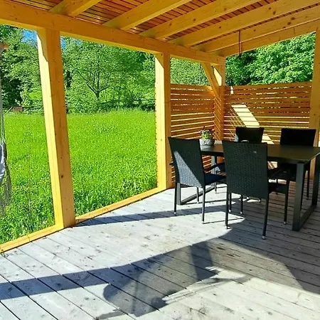 Pod Beskydem, Velké Karlovice