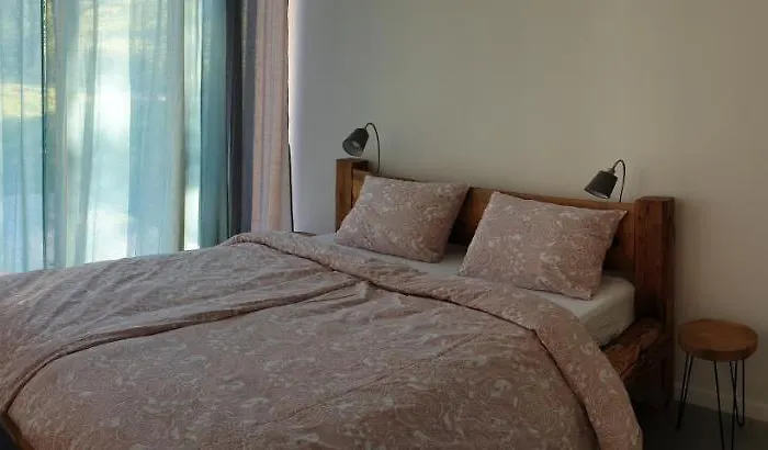 Pod Beskydem, * Velké Karlovice